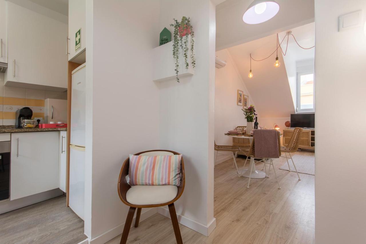 New Bright And Cozy Apartment In Graca Lisbon Luaran gambar
